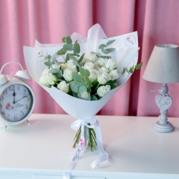 White Roses 50-60 cm