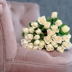 Bouquet of White Roses 50-60 cm
