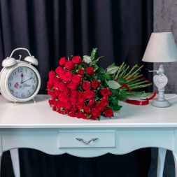 51 Red Roses 50 - 60 cm