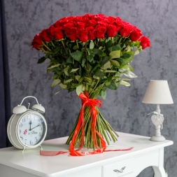101 Trandafiri Roșii 80-90 cm