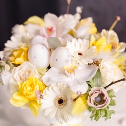 White and Yellow Easter Bouquet