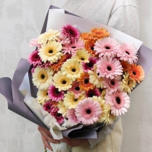 Bouquet of Multicolored Gerberas alt vedere product