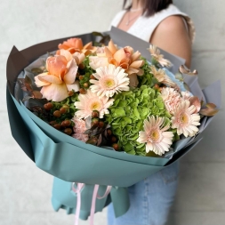 Bouquet with Green Hydrangea and Cream Flowers