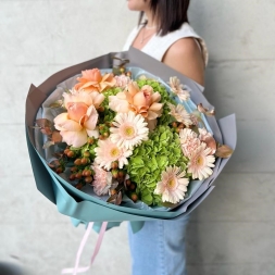 Bouquet with Green Hydrangea and Cream Flowers