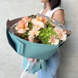 Bouquet with Green Hydrangea and Cream Flowers