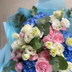Bouquet with Blue Hydrangea, Pink Roses and Eustoma