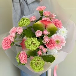 Bouquet White Green Pink with Anthurium