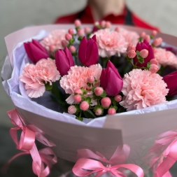 Bouquet with Tulips, Hypericum and Dianthus