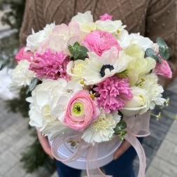 Arrangement of Mixed Flowers with Anemone and Ranunculus