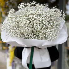 Bouquet of White Gypsophila in White Paper alt vedere product 4