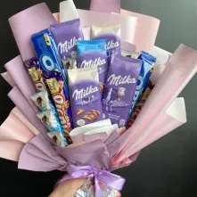 Bouquet of Chocolates and Biscuits alt vedere product