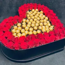 Heart Box Roses and Ferrero Rocher alt vedere product 6