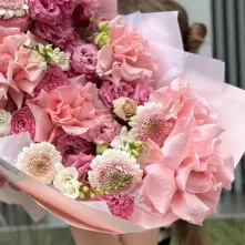 Buchet Roz Pudrat cu Trandafiri, Crizanteme si Garoafe alt vedere product 4