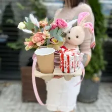 Coffee, Composition of Flowers, Bunny and Sweets alt vedere product 2