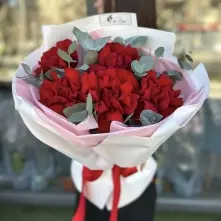 Bouquet of Red Twisted Roses and Eucalyptus alt vedere product 7