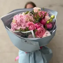 Bouquet with Hydrangea, Silva Pink Roses and Eustome alt vedere product