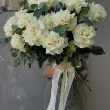 Bouquet of French Roses and Eucalyptus alt vedere product 2