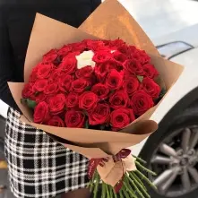 50 Red Roses and 1 White Rose 40-60cm alt vedere product