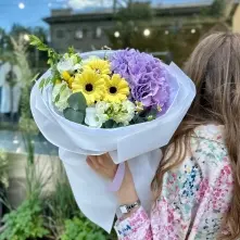 Buchet cu Hortensie Mov și Gerbere Galbene alt vedere product 6