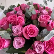 Pink and Lilac Roses Bouquet with Eucalyptus alt vedere product 2