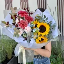 Bouquet with Sunflowers and Pink Dahlias alt vedere product 2