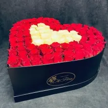 Heart with 101 White and Red Roses alt vedere product 2