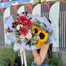 Bouquet with Sunflowers and Pink Dahlias alt vedere product 7