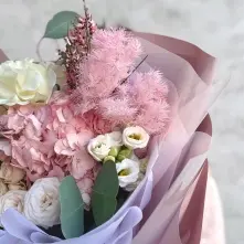 Buchet cu Hortensie Roz si Trandafiri Crem alt vedere product 3