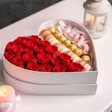 Big Heart with Roses and Sweets alt vedere product 2