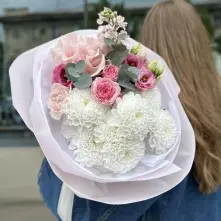 Pink Rose White Chrysanthemum and Eustoma Flower Bouquet alt vedere product 4