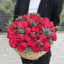 Red Roses Piano in Small Basket alt vedere product 2