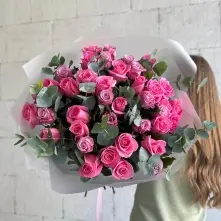 Pink and Lilac Roses Bouquet with Eucalyptus alt vedere product 4